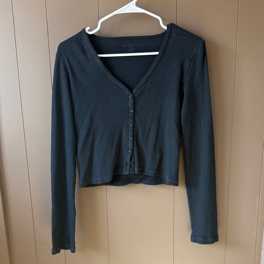Brandy Melville Black V-Neck Button Front Long Sleeve Top